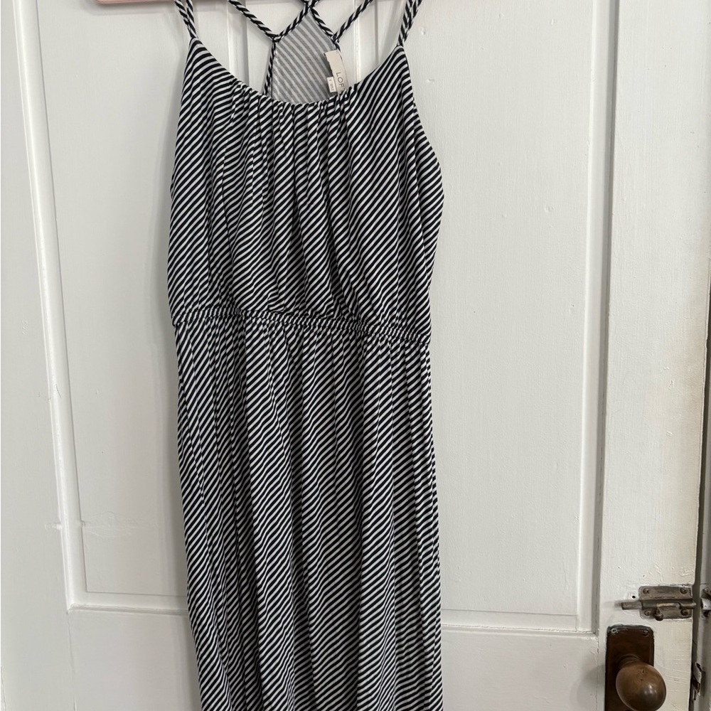 ⭐️$4 when bundled- Ann Taylor Loft Striped Navy and White Dress